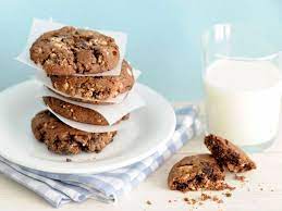 One study found that skipping it caused bigger blood sugar spikes after lunch and dinner. 10 Guilt Free Cookie Recipes