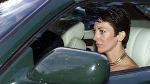 Smirking socialite ghislaine maxwell sat on the queen's throne next to actor kevin spacey during a tour of buckingham palace. Photo Of Maxwell Spacey On Thrones Resurfaces After Arrest Khou Com