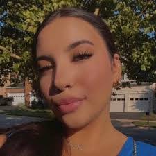 Heidi Erwin's Instagram, Twitter & Facebook