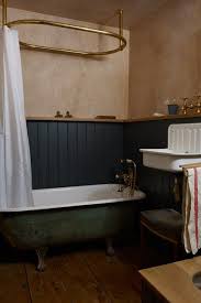 Check spelling or type a new query. Bathrooms