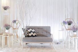 Kan kan minx pendapat mak n encik biskut nk buat mini pelamin sendiri?? Reka Pelamin Idaman Anda Sendiri Dengan Hanya 7 Langkah Mudah Ini Pesona Pengantin