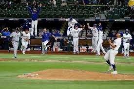 A major league baseball team that plays in the national league west division. La Dodgers Win World Series