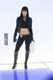 Violet In 2020 Milla Jovovich Milla Jovovich Fifth Element Celebrities Female