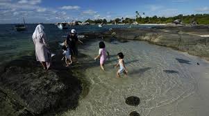 Referensi foto couple di pantai / lupakan bali sejenak, simak rekomendasi … read more referensi foto couple di pantai / lupakan bali sejenak, simak rekomendasi liburan pantai nusantara yang bebas keramaian ini. Paket Tour Belitung Wisata Pantai Liburan Murah 2021