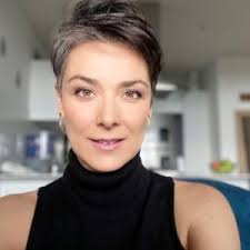 La felicidad es un estado que no depende del mundo exterior, de tus logros o de la aprobación de otros. Silvia Corzo Starcontigo Com
