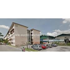 #holidayvacation batu caves is a limestone hill that has a series of caves and cave temples in gombak, selangor, malaysia. Taman Selayang Makmur 68100 Batu Caves Selangor