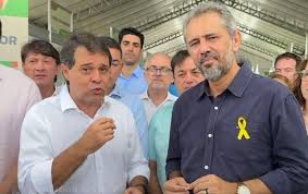 Elmano e Evandro reeditam parceria Governo-Prefeitura de Fortaleza, que bem funcionou na Era RC-Camilo. Já dividem ações e palanque.