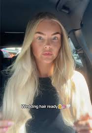 Beth Ricketts (@_bethricketts)