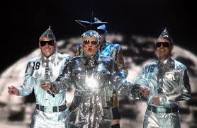 Music eurovision's most bizarre stage costumes. Eurovision Song Contest 2015 12 Most Memorable Outfits From Cone Hats To Foil Suits