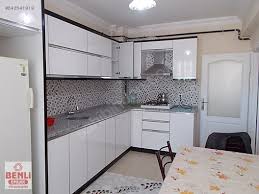 2+1 oda dağılımına sahip olan bu daire 5 katlı binanın 3 katında bulunmaktadır. Tokat Benli Emlak Emlak Ilanlari Sahibinden Com Da