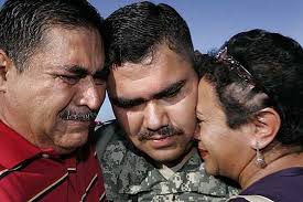 Soldiers from Iraq fly into Los Alamitos base