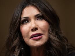 Tim Walz's Mom Darlene Walz Fights to Keep Peace Between Him and His Trumpy  Brother