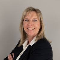 Laura Vasbinder's Instagram, Twitter & Facebook