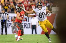 He was selected by the san francisco 49ers in the fourth round of the 2015 nfl draft. Vance Mcdonald Provided The Stiff Arm Heard Round The World Monday Behind The Steel Curtain