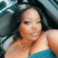 Nycole Johnson's Instagram, Twitter & Facebook