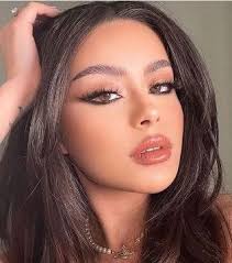 Carly Devine (carlydevine)