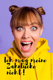 Diastema Die Kleine Zahnlucke Zwischen Den Mittleren Vorderen Schneidezahnen Trend Oder Makel Zahnlucke Zahne Zahnheilkunde