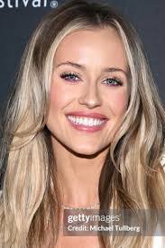 Victoria Snell's Instagram, Twitter & Facebook