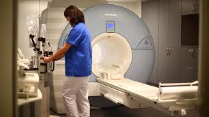 Jun 17, 2021 · eric einspänner kümmert sich als medizinphysiker im krankenhaus darum, dass krebspatienten richtig bestrahlt werden und das personal sicher ist. Gesundheit Spezialisten Blicken Jetzt Gemeinsam In Die Rohre Neu Ulmer Zeitung