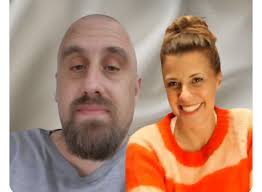 The first picture is what she ordered and I gave her what's in the second  picture. Hope I tried Nne you tried 🤣🤣🤣🤣