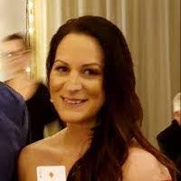 Julie Nave's Instagram, Twitter & Facebook