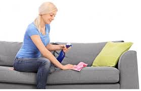 Avec ça, il restera comme neuf. Comment Nettoyer Un Fauteuil En Tissu