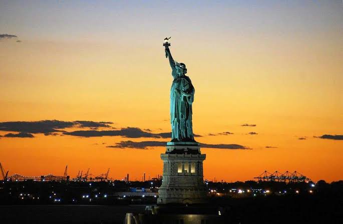 25 of the Most Famous Places in the USA - V 101.9 WBAV