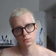 Taylor Bond (@TaylorEBond)