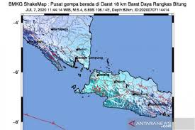 Kepala bidang informasi gempa bumi dan peringatan dini tsunami bmkg wandono menyebut hasil analisis pemutakhiran data bmkg menunjukkan bahwa gempa bumi terakhir terjadi pada pukul 22.10 wib dengan kekuatan gempa yang terjadi di malang hari ini ini membuat panik seluruh warga. Rentetan Gempa Hari Ini Bmkg Waspada Jpnn Com