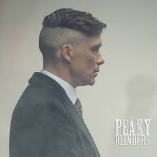 Il taglio di capelli della nota serie tv sta davvero spopolando tra i giovani. Peaky Blinders Haircuts For Inspiration The Definitive Guide Artofit
