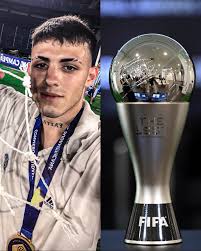 Ataque Futbolero | Hoy FIFA anunció a los nominados para los Premios The  Best 2025 y aparece el de Alejo Ciganotto, un hincha de Racing de 23 años  que se hizo... | Instagram