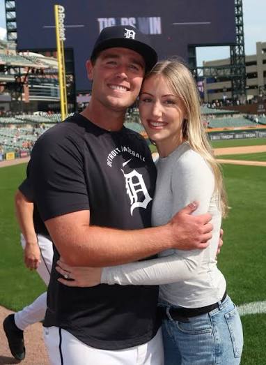 Detroit Tigers star Kerry Carpenter sharing a special moment with his wife  💙⚾️ Couple goals on and off the field 🙌✨
