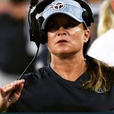 Coach Lo Locust (@CoachLoLoc)