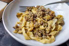 E' infatti molto gustoso e appetitoso. Tagliatelle Al Ragu Bianco Foodblog Princess Ch