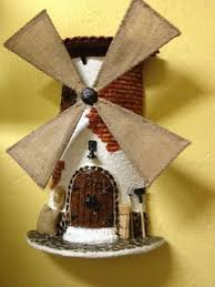 Blog De Manualidades La Andaluza Tejas Calbazas Munecos Goma Espuma Artesaniasmexicanasdiy Bottles Decoration Tile Crafts Personalised Christmas Cards