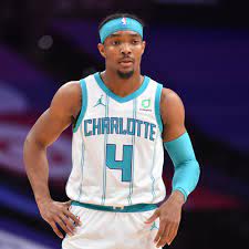Devonte' graham, for example, could be a potential free agent target for the bulls, as pointed out by eric pincus at bleacher report. A Deep Dive Into Devonte Graham S Efficiency At The Hive