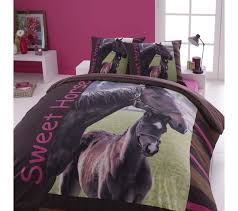 Vous apprécierez l étagère murale en bois double. Parure Housse De Couette 100 Coton Mon Cheval 240 X 220 Cm Chocolat Housse De Couette Parure De Lit But