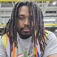 How does seasonality affect pond stocking for largemouth bass?