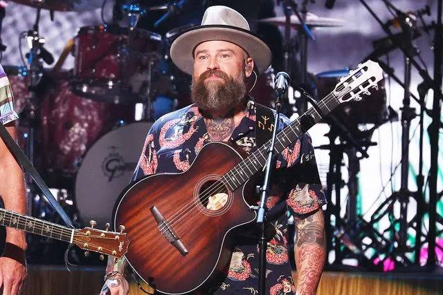 Zac Brown Drops Pants After Performing New Single Inspired by Jimmy Buffett  Called 'Pirates & Parrots'