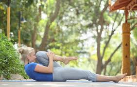 In this post, we have shared 11 yoga asanas for piles. Yoga Asana Pawanmuktasana For Gas Problem Constipation Wind Relieving Pose The Art Of Living Global