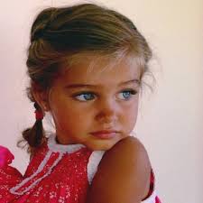 Recuerdo Este Dia Como Si Fuera Ayer Solo Que Han Pasado Unos Anitos Aun Asi Encantada De Poder Pasar Todos L Baby Girl Blue Eyes Cute Kids Blue Eyed Baby