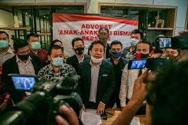 We did not find results for: Risma Dipolisikan Gara Gara Sebut Eri Cahyadi Anaknya 65 Advokat Membela