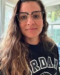 Julie Rinker's Instagram, Twitter & Facebook