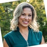 Ivy Griggs's Instagram, Twitter & Facebook