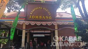 Bahkan, pabrik bisa memproduksi hingga 1 juta lembar masker andai bisa. Wisata Kampung Durian Mojoagung Berusaha Sesuaikan Nama Kabar Jombang