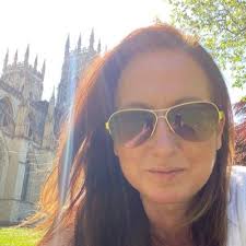 Michelle Bentham (@ShellBentham)