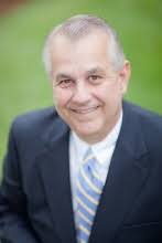 Lee Helms's Instagram, Twitter & Facebook