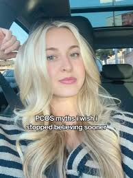 Demi Collins (@demicollins_)