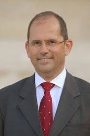 Fonction publique territoriale : le parcours de Philippe Laurent, élu...