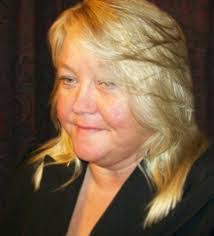 Rowena Green's Instagram, Twitter & Facebook